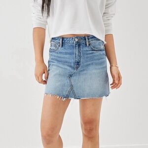 American Eagle Super Hi-rise Jean Mini Skirt Size 2 (26) Rigid denim Raw hem NWT